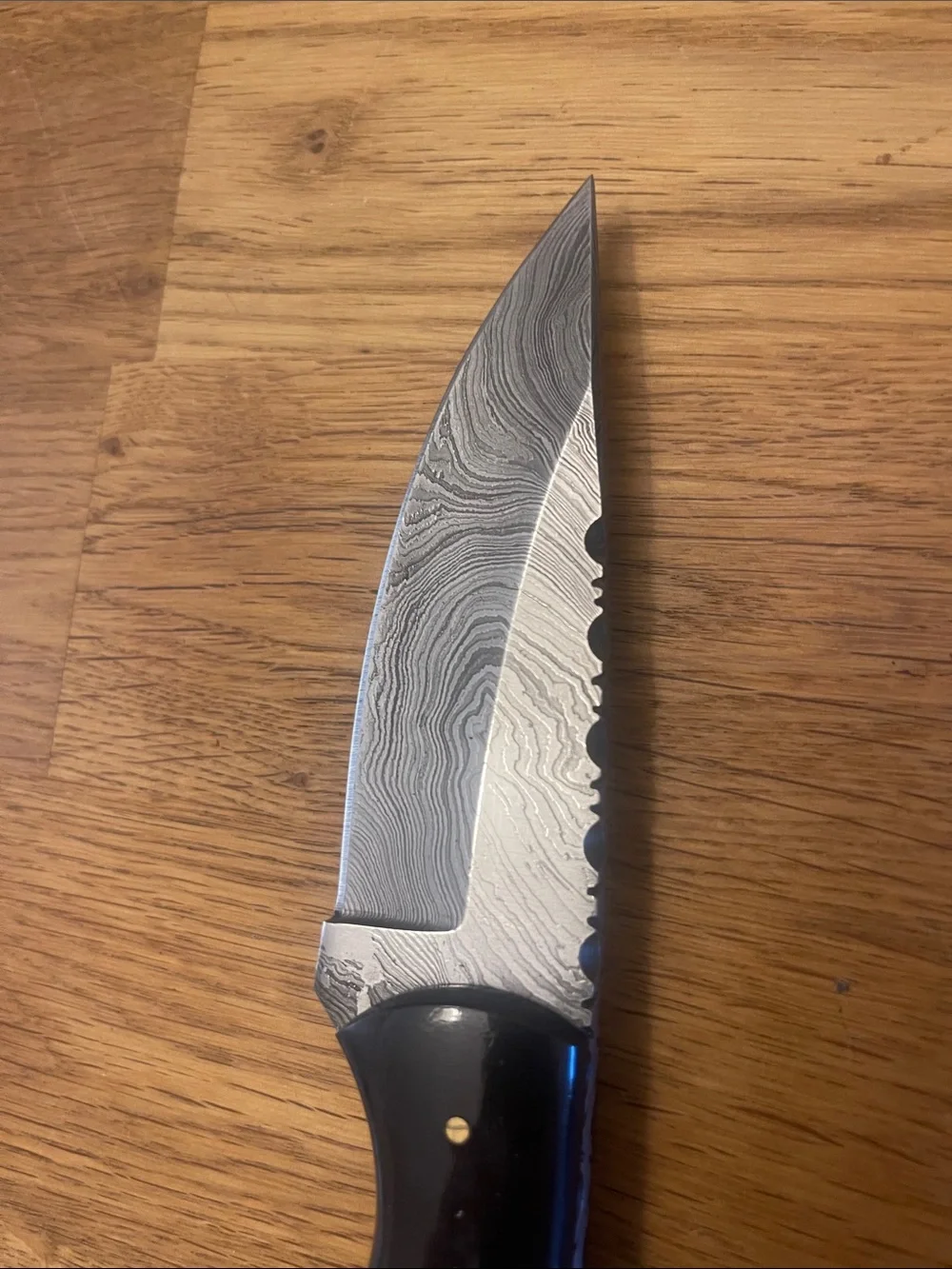 White Handle Damascus Fixed Blade Knife – Elegant Hunting & Utility Knife